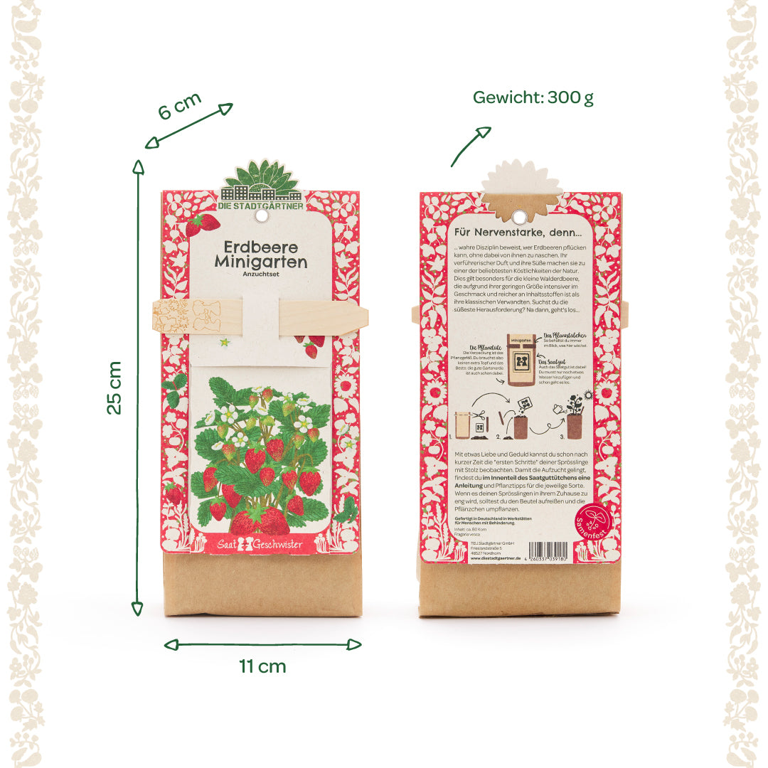 Zwei Verpackungen eines Erdbeer-Minigratensets, mit rotem Blumenmuster und Illustration einer Erdbeerpflanze, Maße und Gewicht sind angegeben.